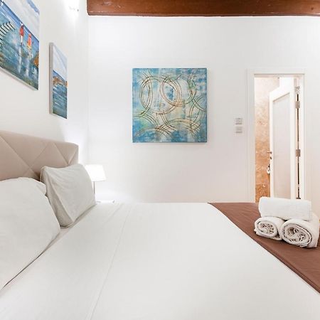 Designer Home With Comfy Sofa In Central Valletta By 360 Estates Extérieur photo