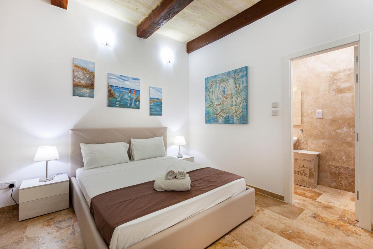 Designer Home With Comfy Sofa In Central Valletta By 360 Estates Extérieur photo